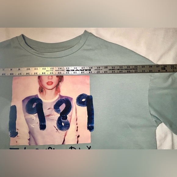 Taylor Swift 1989 DLX Shirt Sleeve Tee Size Large - Picture 5 of 7